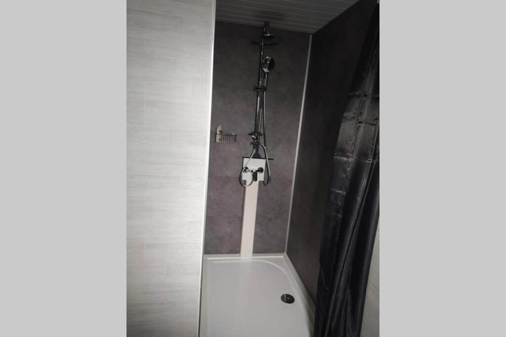 Appartamento Tiny House Amécourt Esterno foto